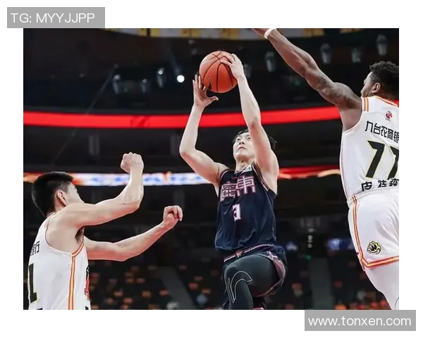 CBA广东对阵深圳精彩比赛录像回顾与分析